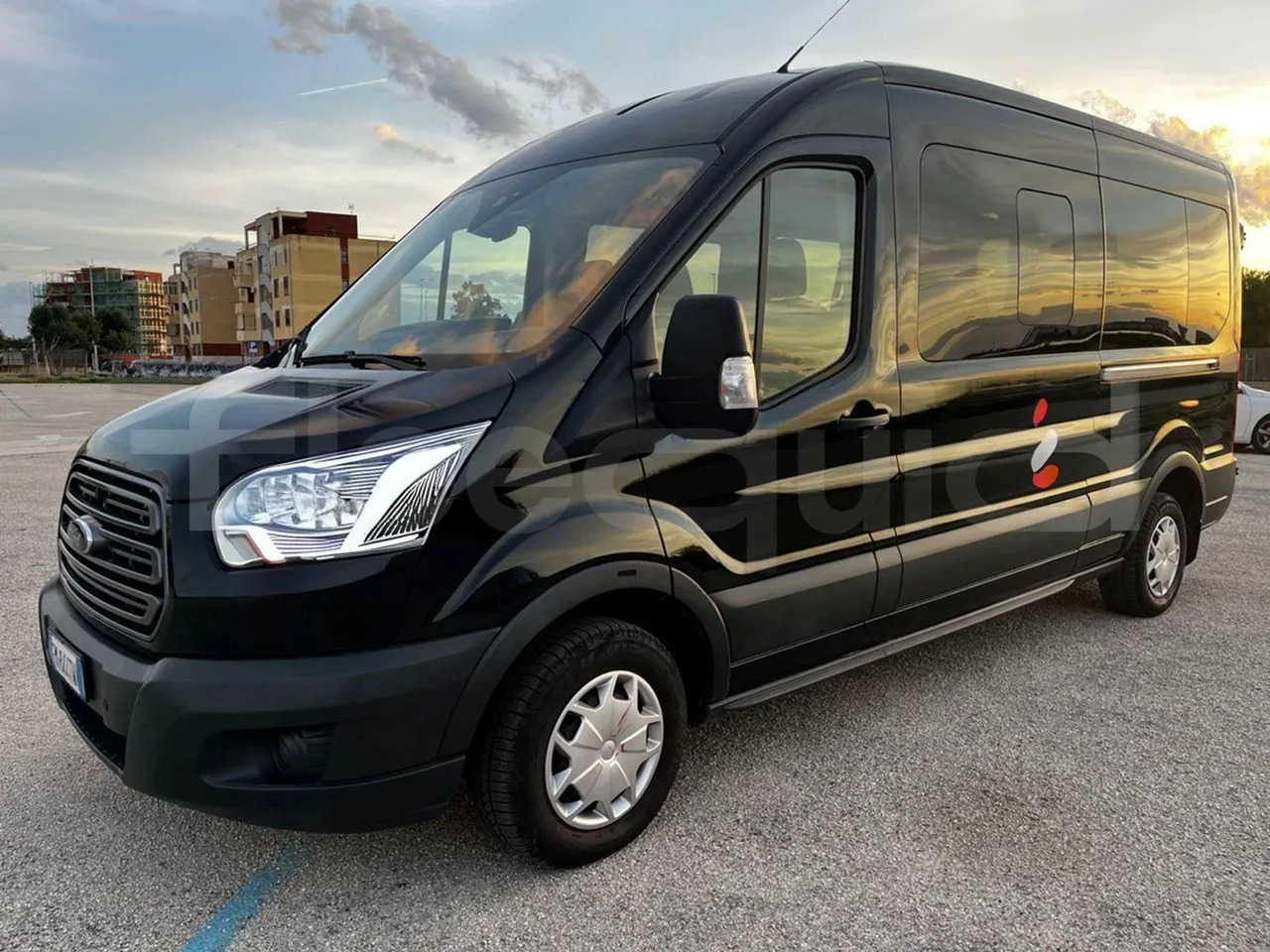 Ford Transit - Minibus, Furgon pasagjerësh: foto 4 Ford Transit - Minibus, Furgon pasagjerësh: foto 4
