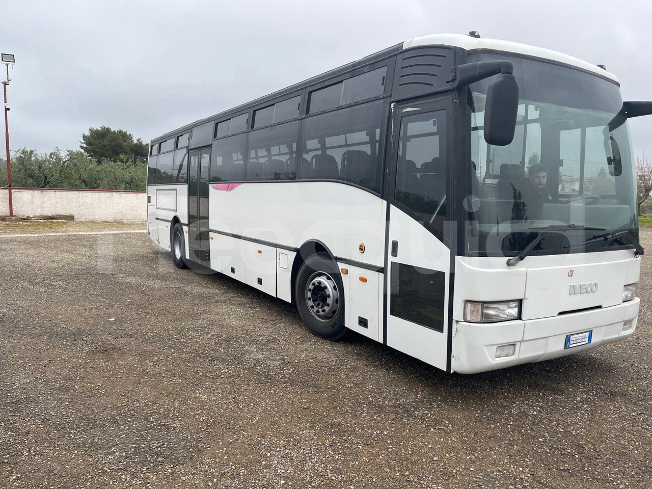 Irisbus 397E.12 - Autobus suburban: foto 1 Irisbus 397E.12 - Autobus suburban: foto 1