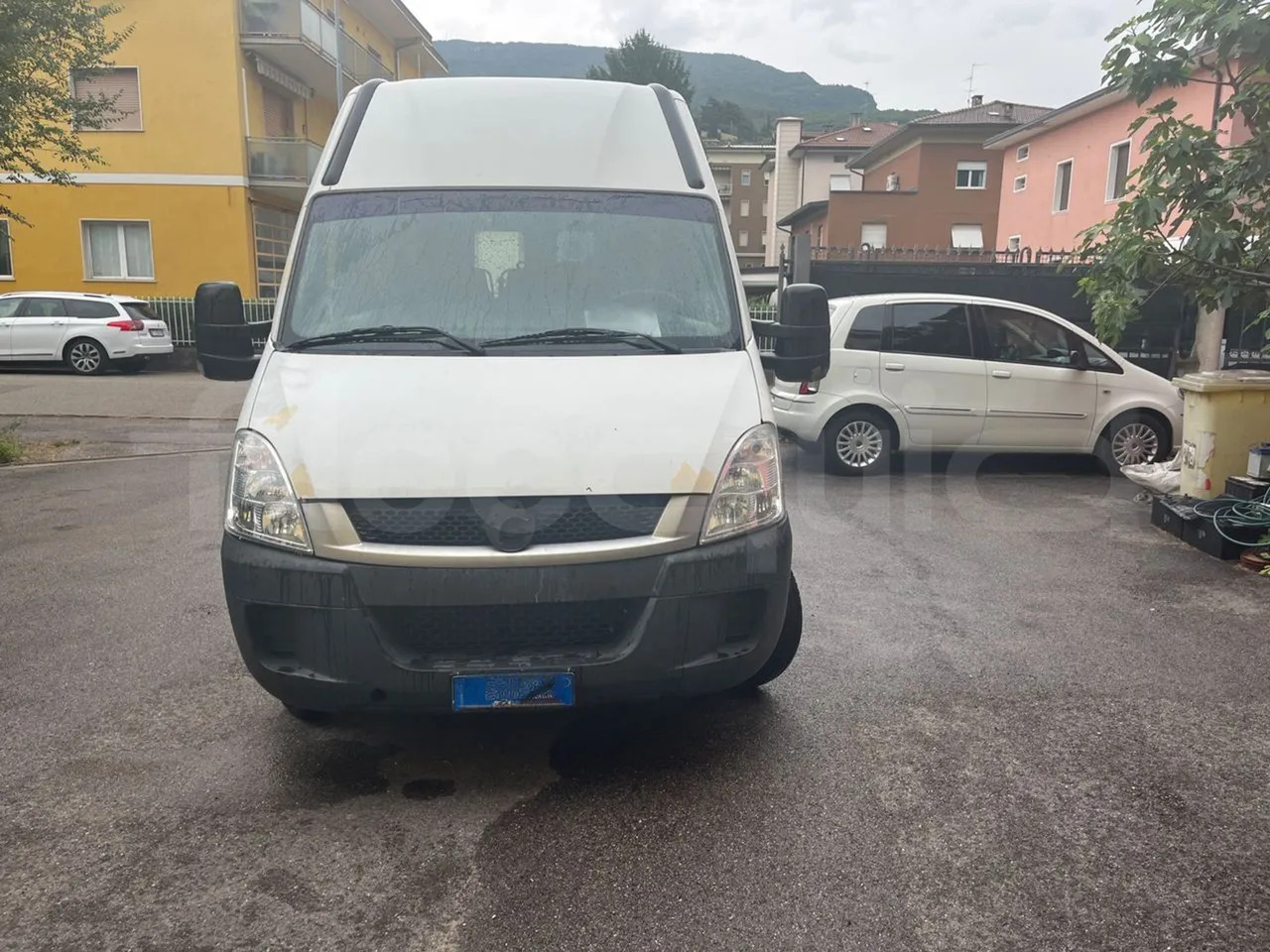 Iveco Daily - Minibus, Furgon pasagjerësh: foto 2 Iveco Daily - Minibus, Furgon pasagjerësh: foto 2