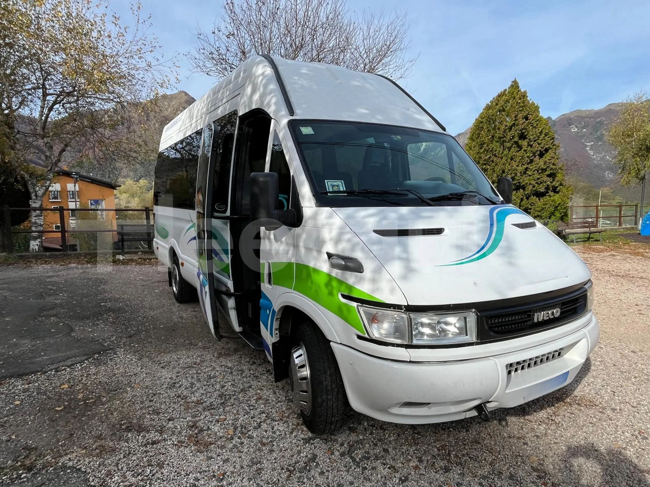 Iveco Daily - Minibus, Furgon pasagjerësh: foto 1 Iveco Daily - Minibus, Furgon pasagjerësh: foto 1