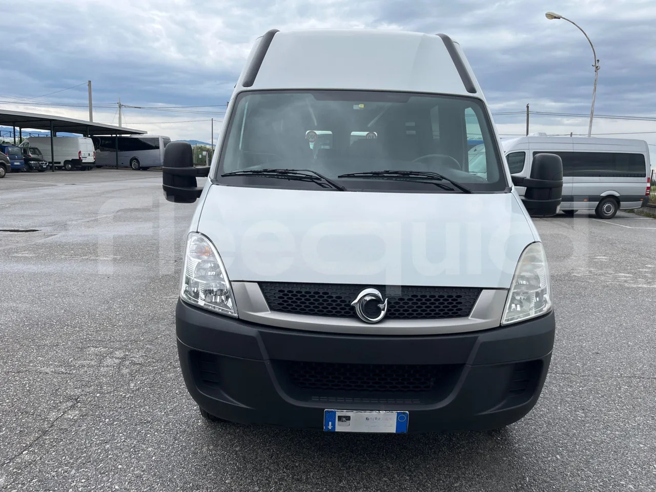 Iveco Daily - Minibus, Furgon pasagjerësh: foto 2 Iveco Daily - Minibus, Furgon pasagjerësh: foto 2