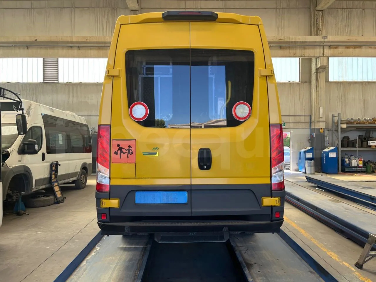 Iveco Daily - Autobus shkollor: foto 5 Iveco Daily - Autobus shkollor: foto 5