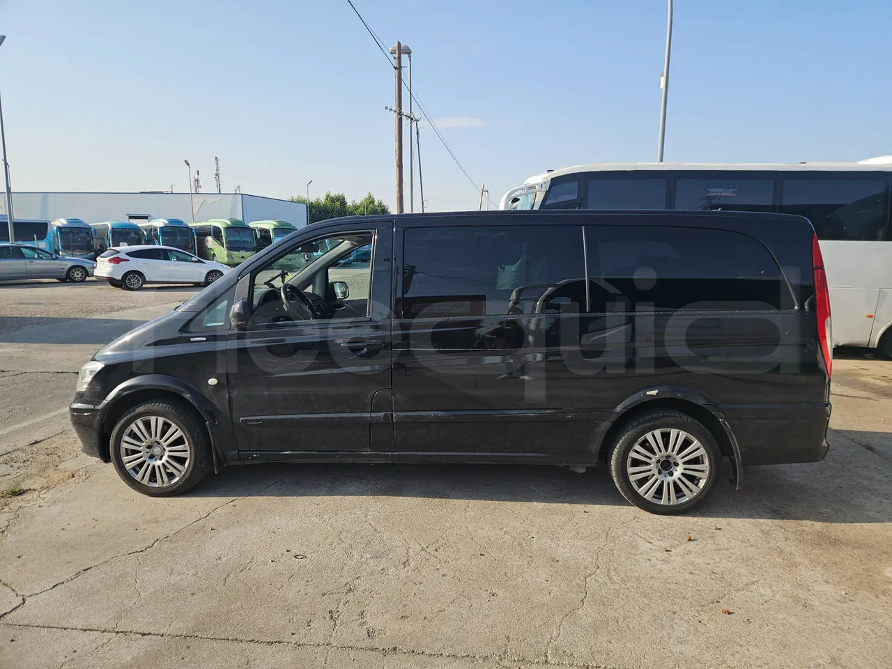 Mercedes-Benz Vito Tourer - Minibus, Furgon pasagjerësh: foto 5 Mercedes-Benz Vito Tourer - Minibus, Furgon pasagjerësh: foto 5