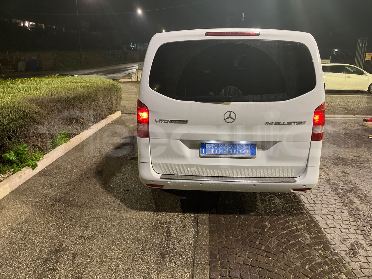 Mercedes-Benz Vito Tourer - Minibus, Furgon pasagjerësh: foto 5 Mercedes-Benz Vito Tourer - Minibus, Furgon pasagjerësh: foto 5