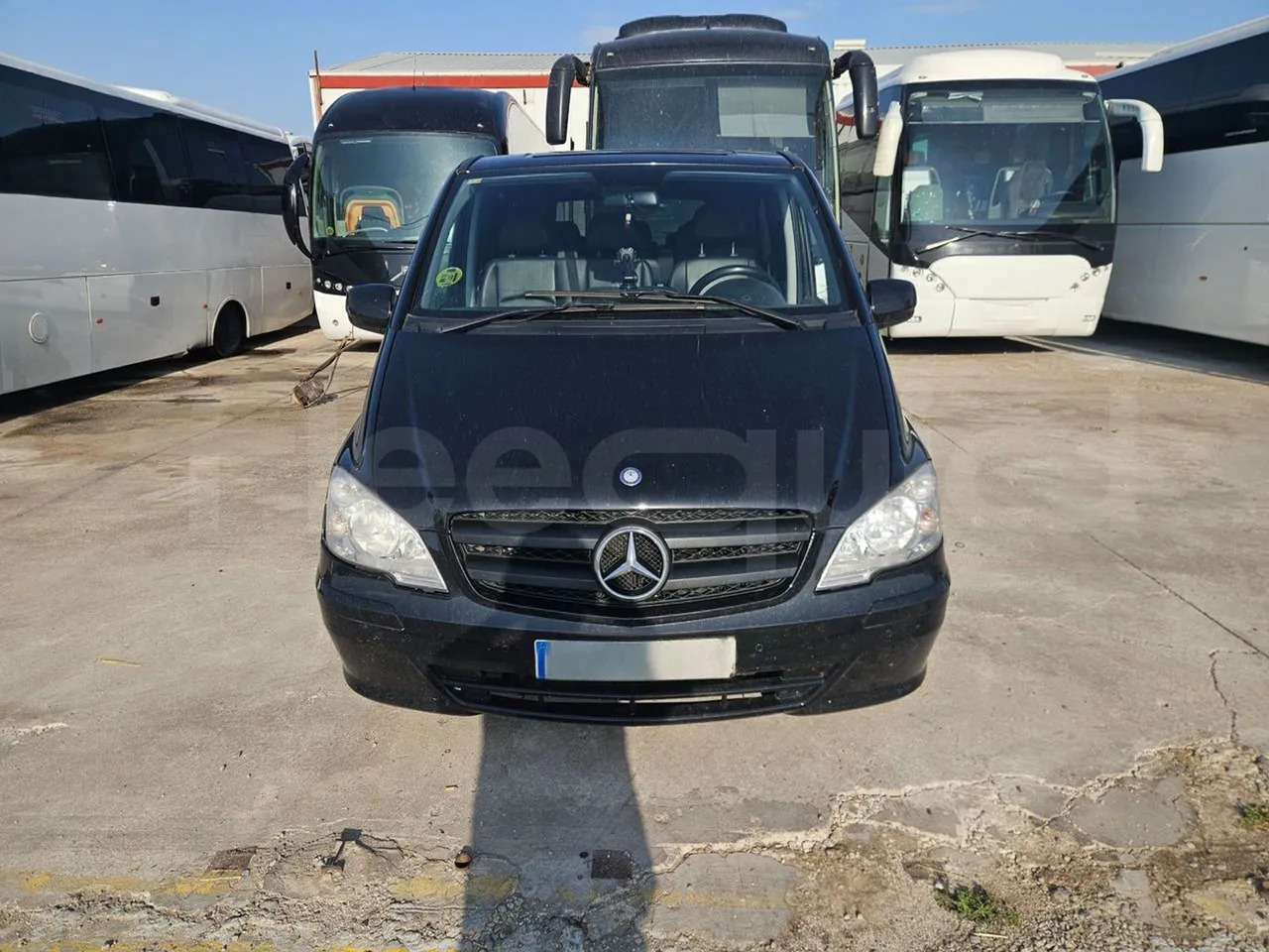 Mercedes-Benz Vito Tourer - Minibus, Furgon pasagjerësh: foto 2 Mercedes-Benz Vito Tourer - Minibus, Furgon pasagjerësh: foto 2