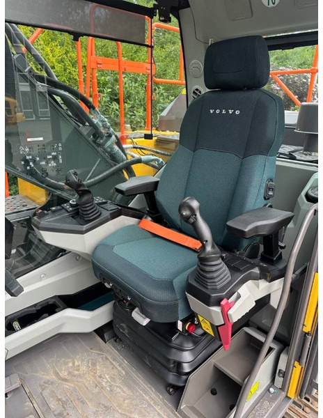 Ekskavator me zinxhirë Volvo EC 230: foto 7 Ekskavator me zinxhirë Volvo EC 230: foto 7