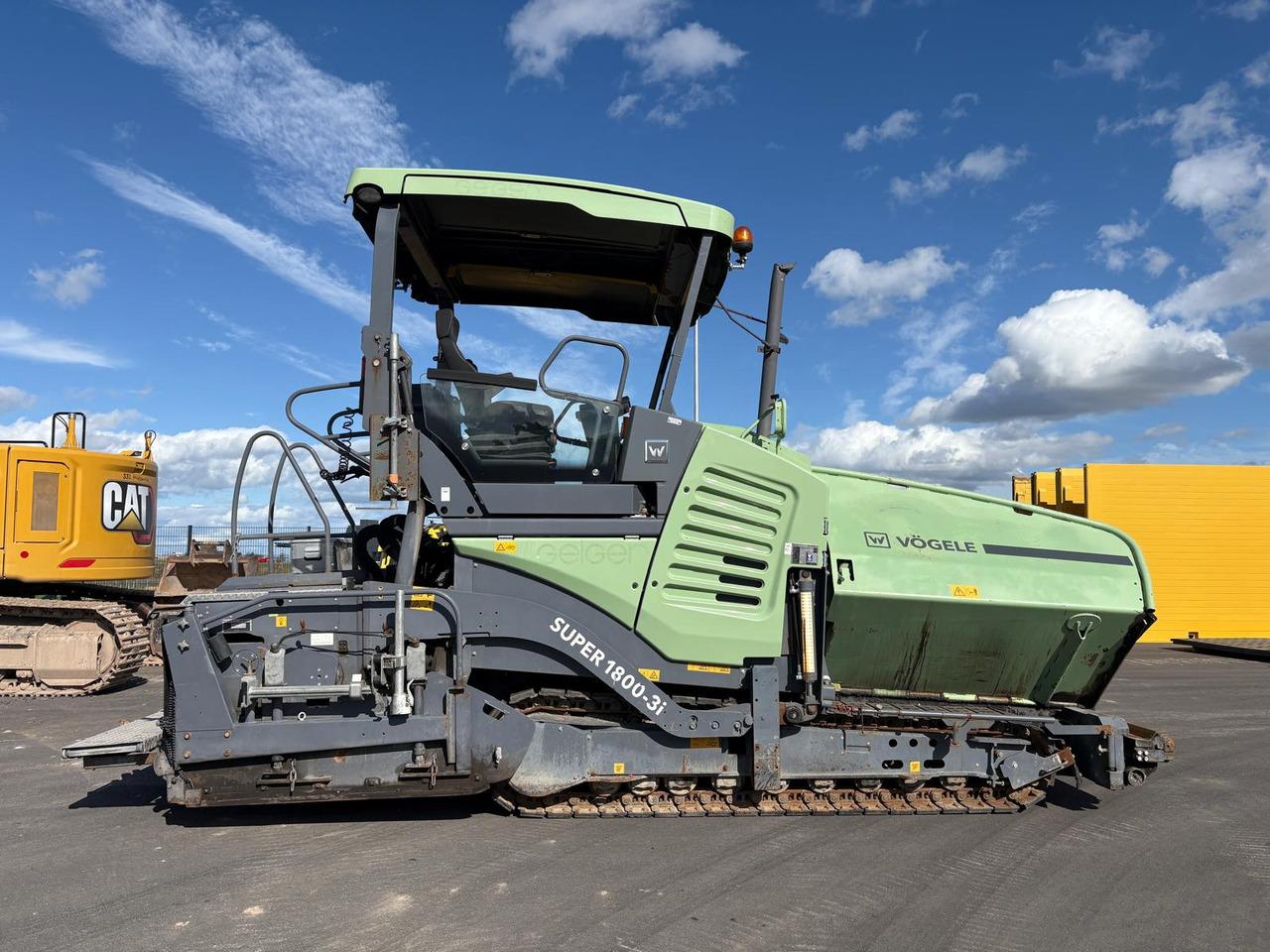 VÖGELE SUPER 1800-3i - Shtrues asfalti: foto 1 VÖGELE SUPER 1800-3i - Shtrues asfalti: foto 1