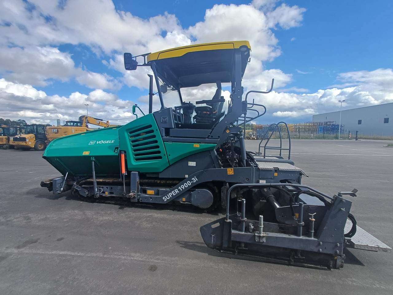 VÖGELE SUPER 1900-3i - Shtrues asfalti: foto 2 VÖGELE SUPER 1900-3i - Shtrues asfalti: foto 2