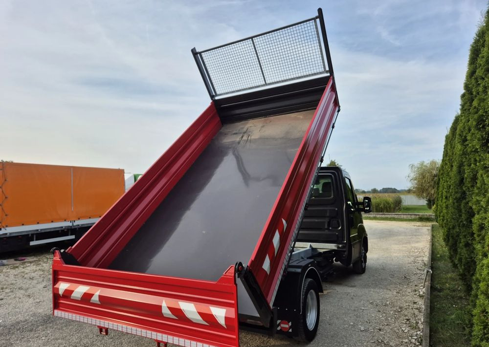 Iveco 35C18 3.0 180KM - Kamioncine vetëshkarkuese: foto 3 Iveco 35C18 3.0 180KM - Kamioncine vetëshkarkuese: foto 3