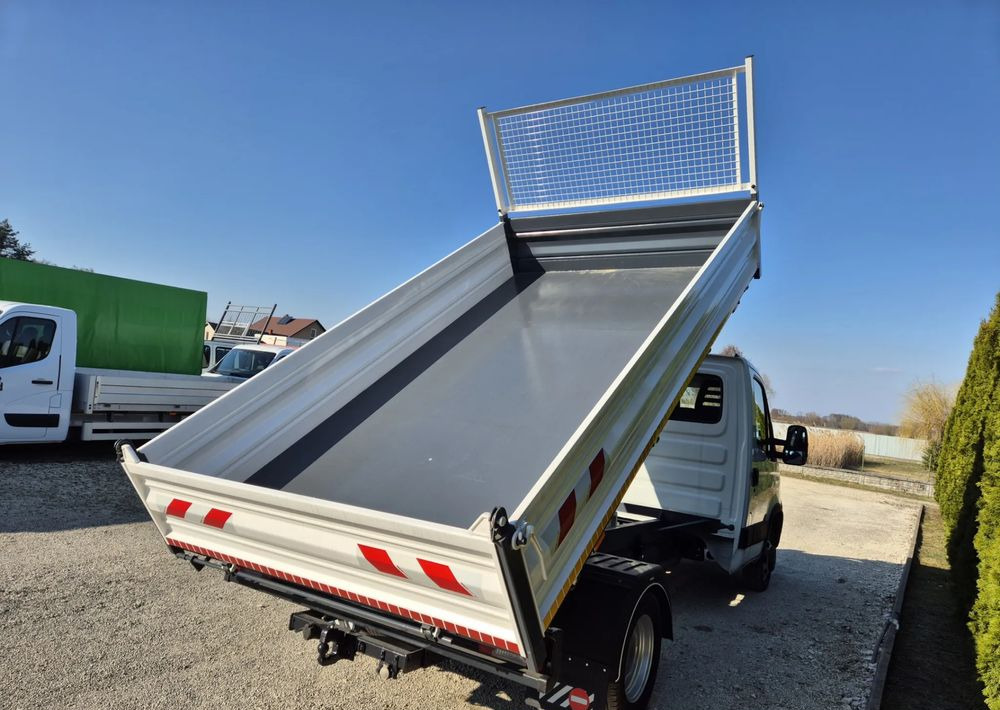 Iveco 35c15 3.0 150KM - Kamioncine vetëshkarkuese: foto 4 Iveco 35c15 3.0 150KM - Kamioncine vetëshkarkuese: foto 4