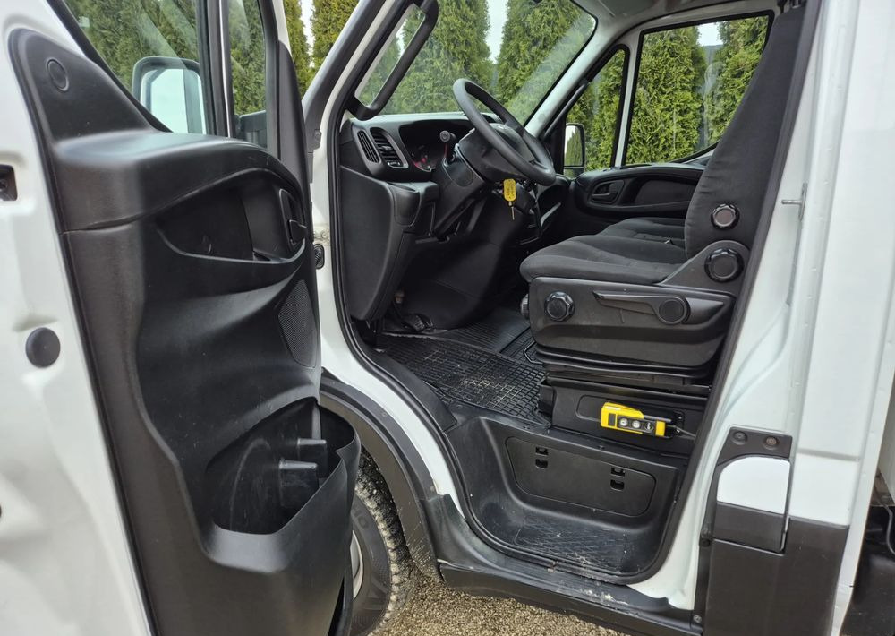 Iveco IVECO 35C17 3.0 170KM *HIMATIC* - Kamioncine vetëshkarkuese: foto 5 Iveco IVECO 35C17 3.0 170KM *HIMATIC* - Kamioncine vetëshkarkuese: foto 5