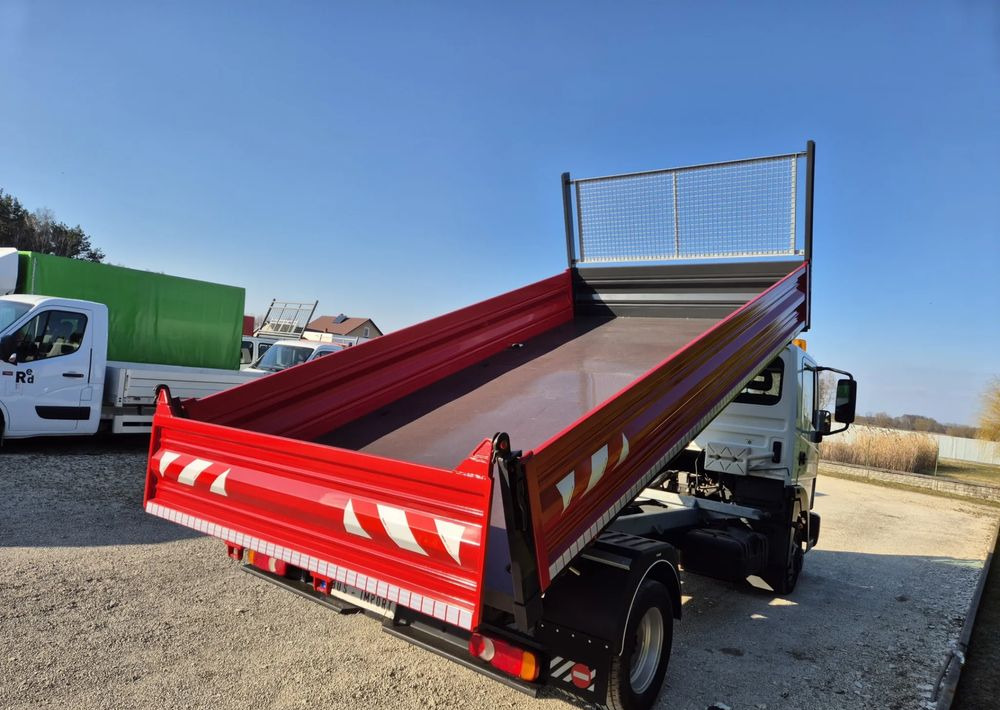 Nissan Atleon 56.13 3.0 130KM - Kamioncine vetëshkarkuese: foto 4 Nissan Atleon 56.13 3.0 130KM - Kamioncine vetëshkarkuese: foto 4