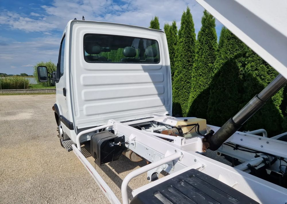 Renault Mascott 3.0 DXI - Kamioncine vetëshkarkuese: foto 5 Renault Mascott 3.0 DXI - Kamioncine vetëshkarkuese: foto 5