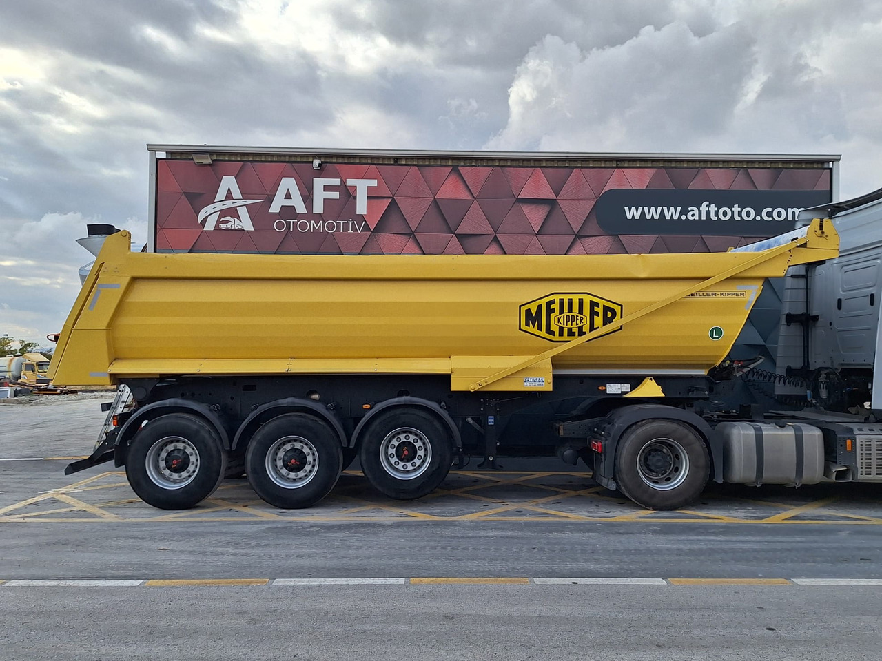 MEILLER - Gjysmë rimorkio vetëshkarkuese: foto 4 MEILLER - Gjysmë rimorkio vetëshkarkuese: foto 4