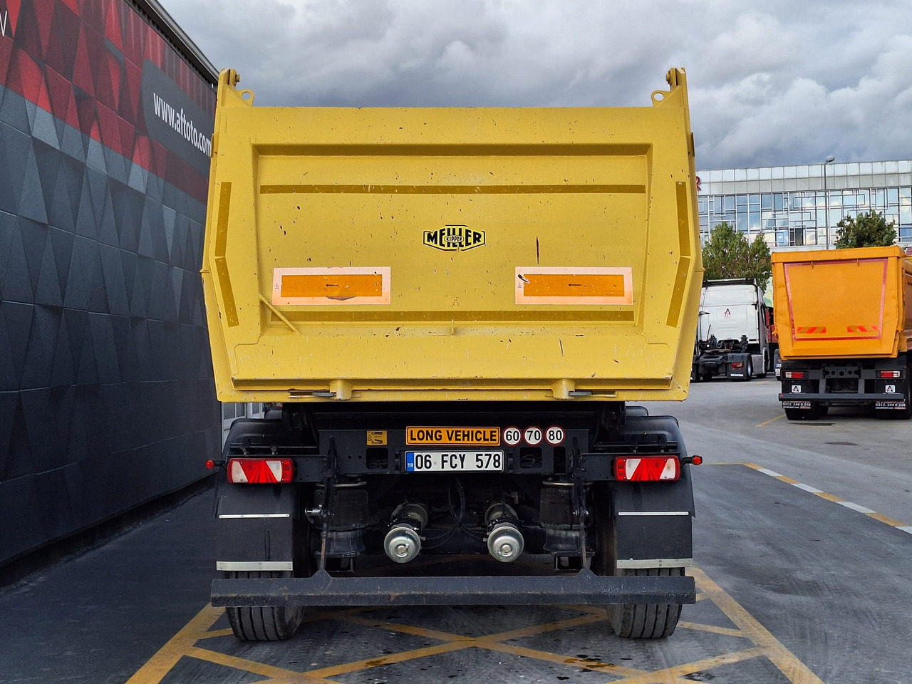 MEILLER - Gjysmë rimorkio vetëshkarkuese: foto 2 MEILLER - Gjysmë rimorkio vetëshkarkuese: foto 2