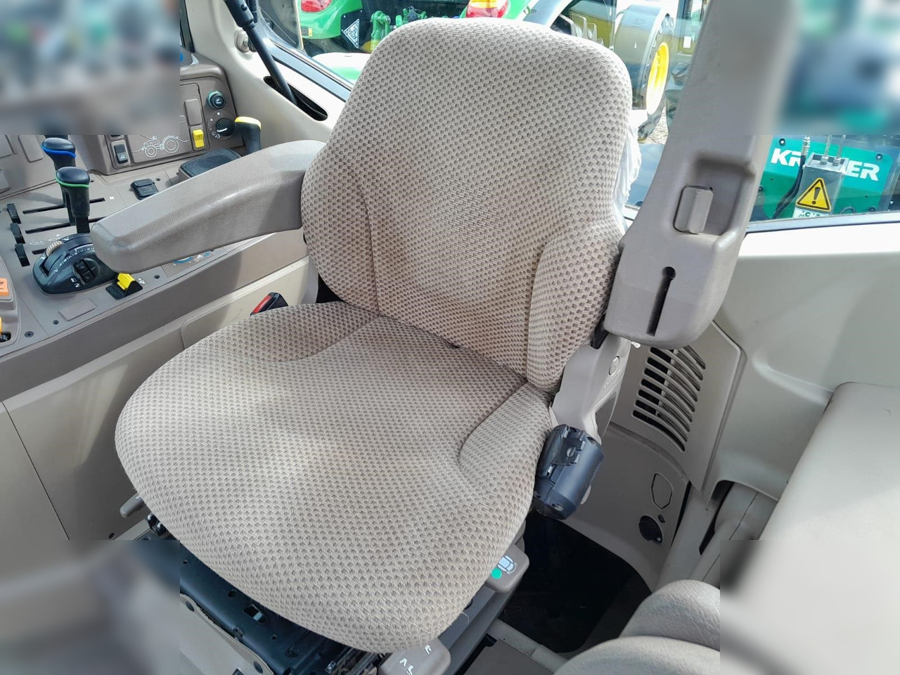 Lizingu i  2018 JOHN DEERE 6130M 2018 JOHN DEERE 6130M: foto 14