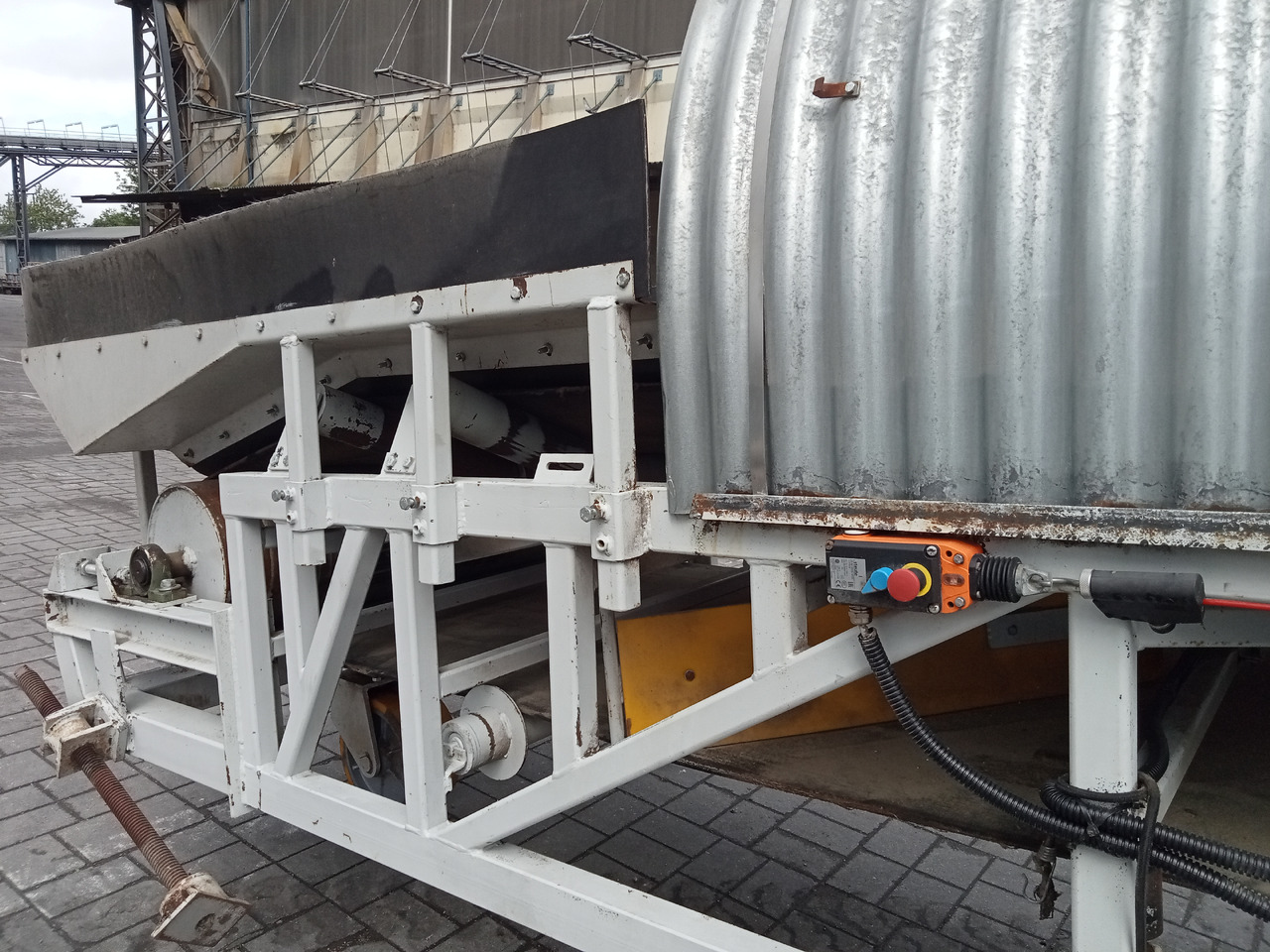 - Shirit transportues: foto 5 - Shirit transportues: foto 5