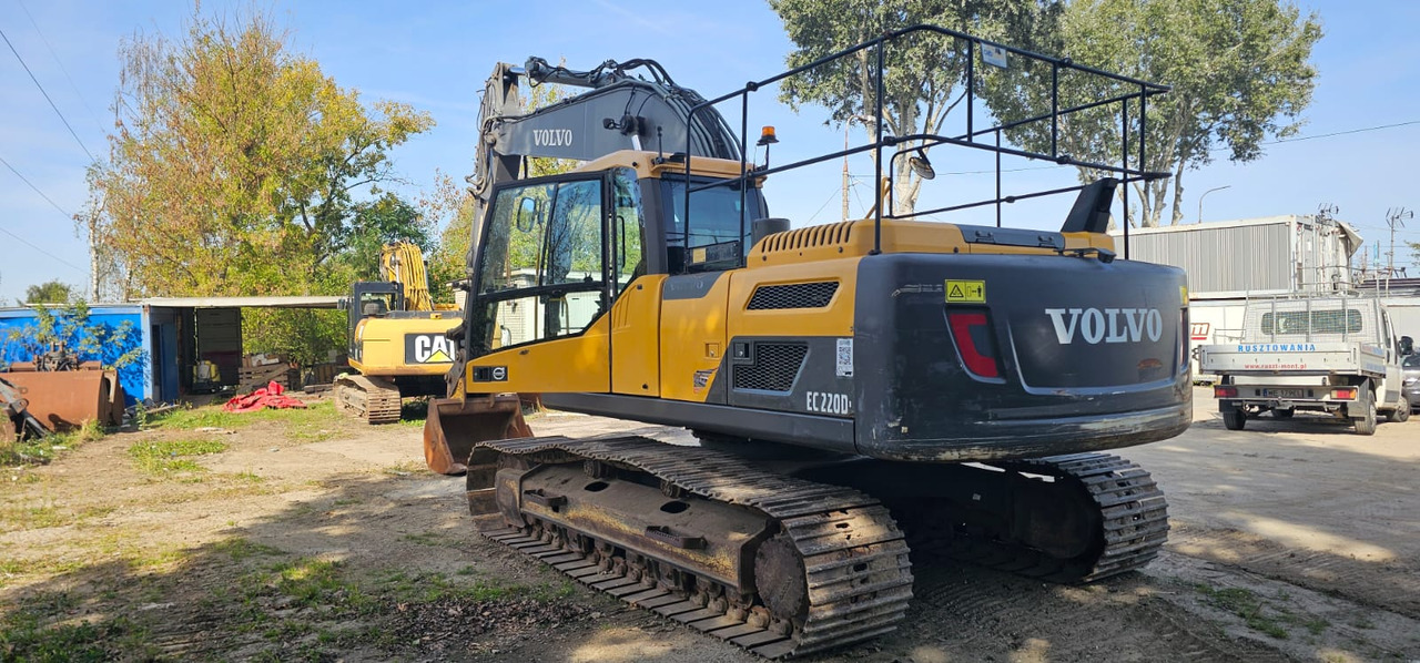 VOLVO EC220DL - Ekskavator me zinxhirë: foto 1 VOLVO EC220DL - Ekskavator me zinxhirë: foto 1