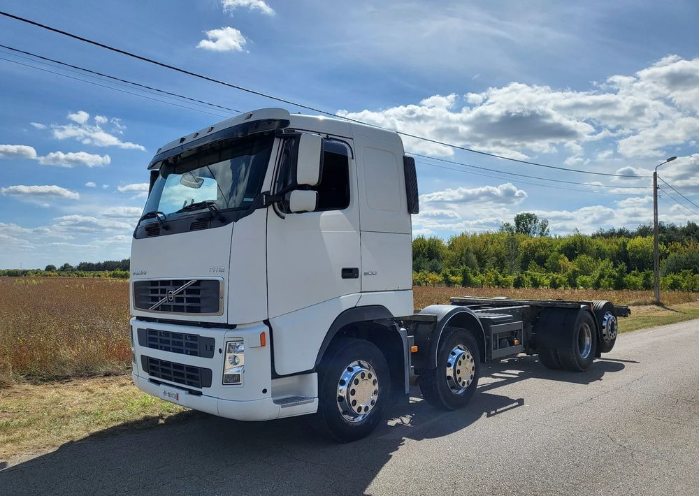Volvo FH 500 8x2 - Kamion kabinë-shasi: foto 3 Volvo FH 500 8x2 - Kamion kabinë-shasi: foto 3