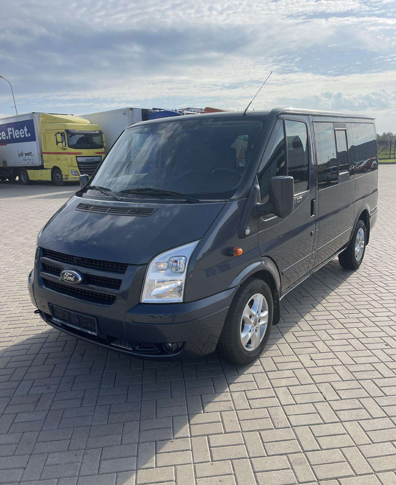 Ford Transit - Minibus, Furgon pasagjerësh: foto 1 Ford Transit - Minibus, Furgon pasagjerësh: foto 1
