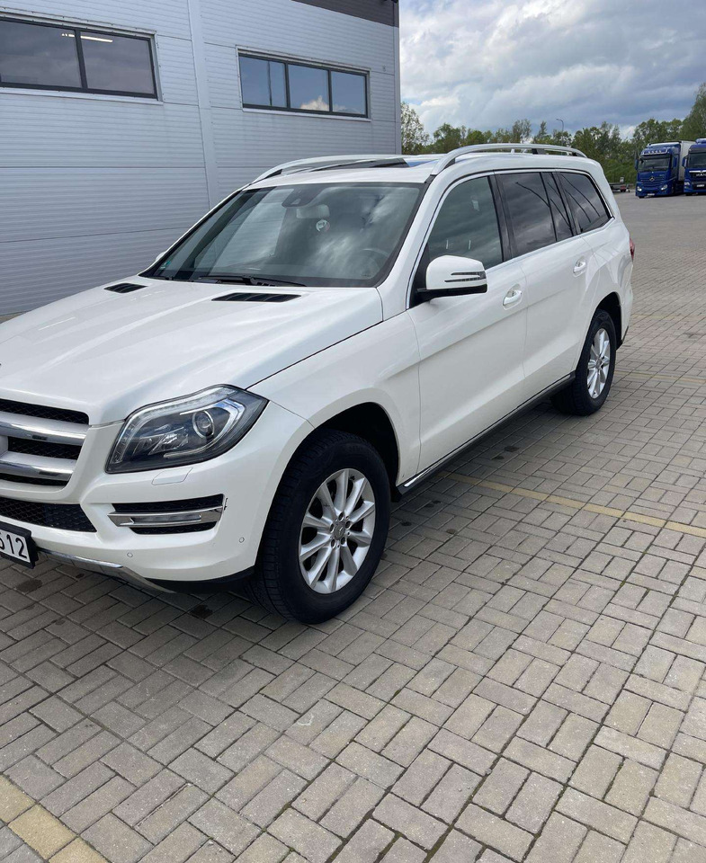 Mercedes-Benz GL350 - SUV: foto 4 Mercedes-Benz GL350 - SUV: foto 4