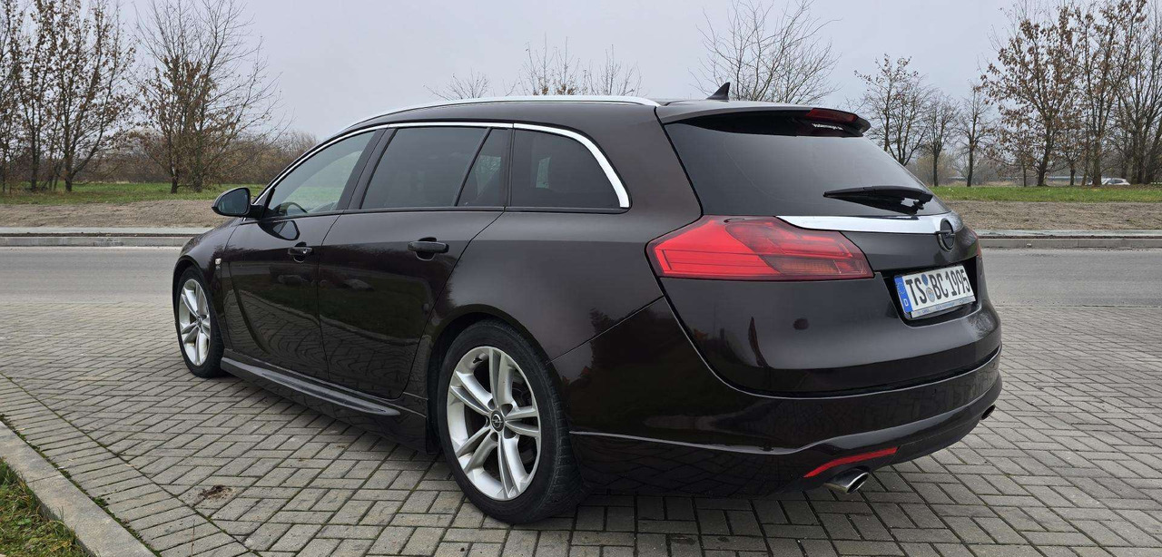 Opel Insignia - Makinë me portobagazh: foto 4 Opel Insignia - Makinë me portobagazh: foto 4