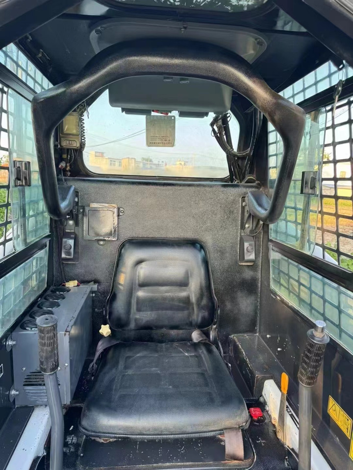 Mini fadrom BOBCAT skid steer loader S16: foto 6