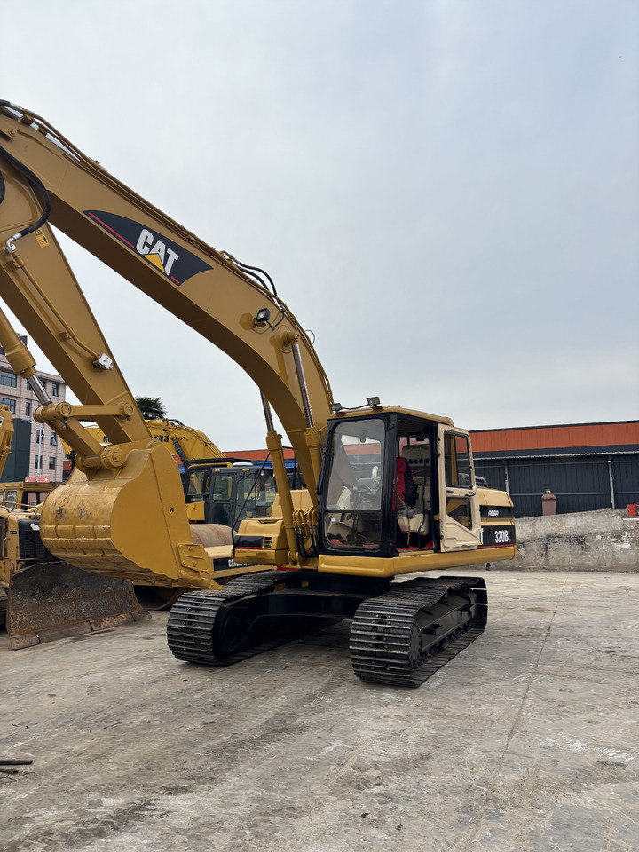CATERPILLAR 320BL used excavator low price for sale - Ekskavator me zinxhirë: foto 4 CATERPILLAR 320BL used excavator low price for sale - Ekskavator me zinxhirë: foto 4
