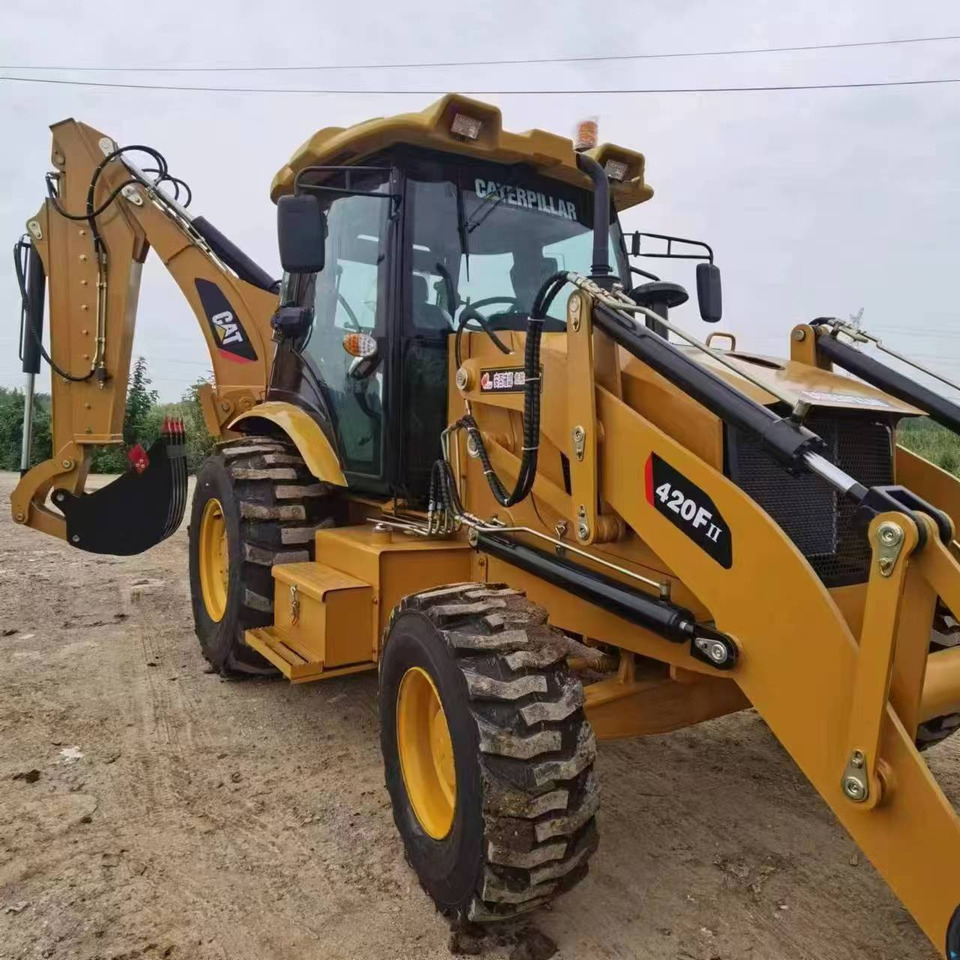 CATERPILLAR 420F backhoe loader stock new low hour jcb TLB - Fadromë me shkarkim nga prapa: foto 2 CATERPILLAR 420F backhoe loader stock new low hour jcb TLB - Fadromë me shkarkim nga prapa: foto 2