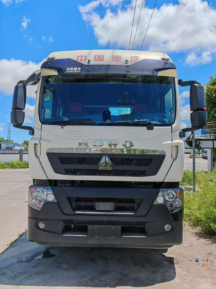 SINOTRUK howo 371,430 ,460 tractor multiple models used and stock new tractors Customizable - Gjysmë-kamion: foto 2 SINOTRUK howo 371,430 ,460 tractor multiple models used and stock new tractors Customizable - Gjysmë-kamion: foto 2