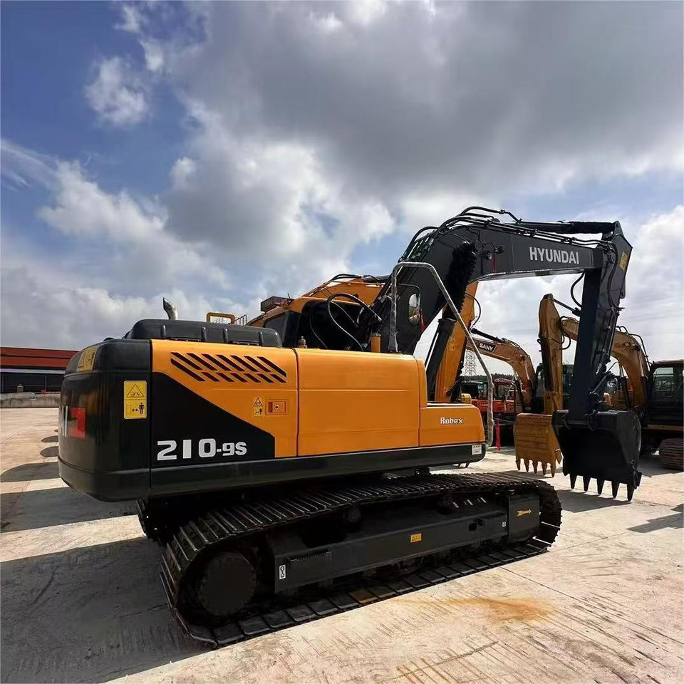 HYUNDAI 210-9S medium-sized hydraulic excavator - Ekskavator me zinxhirë: foto 2 HYUNDAI 210-9S medium-sized hydraulic excavator - Ekskavator me zinxhirë: foto 2