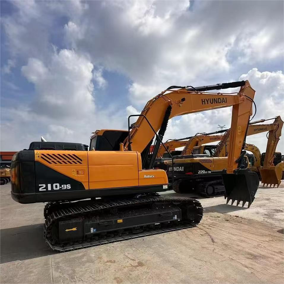 HYUNDAI 210-9S medium-sized hydraulic excavator - Ekskavator me zinxhirë: foto 4 HYUNDAI 210-9S medium-sized hydraulic excavator - Ekskavator me zinxhirë: foto 4
