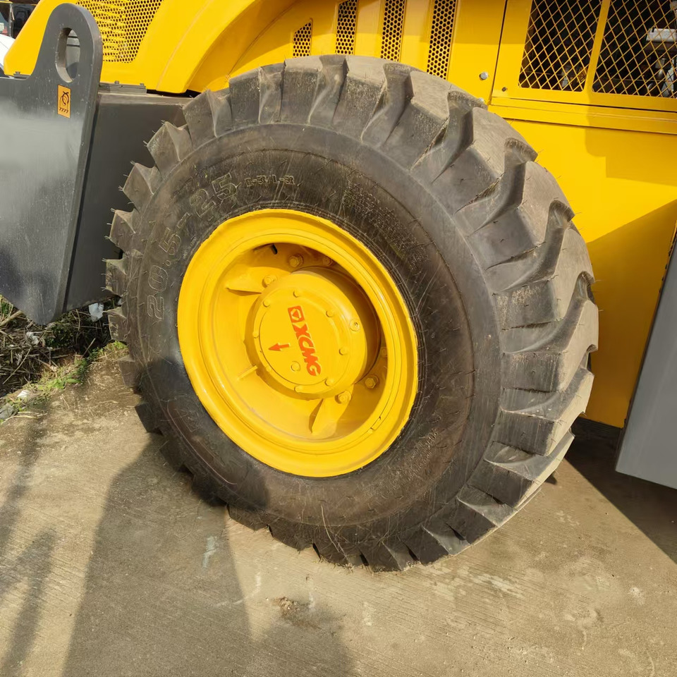 XCMG XS223J used road roller low hours factory price - Rul rrugësh: foto 5 XCMG XS223J used road roller low hours factory price - Rul rrugësh: foto 5