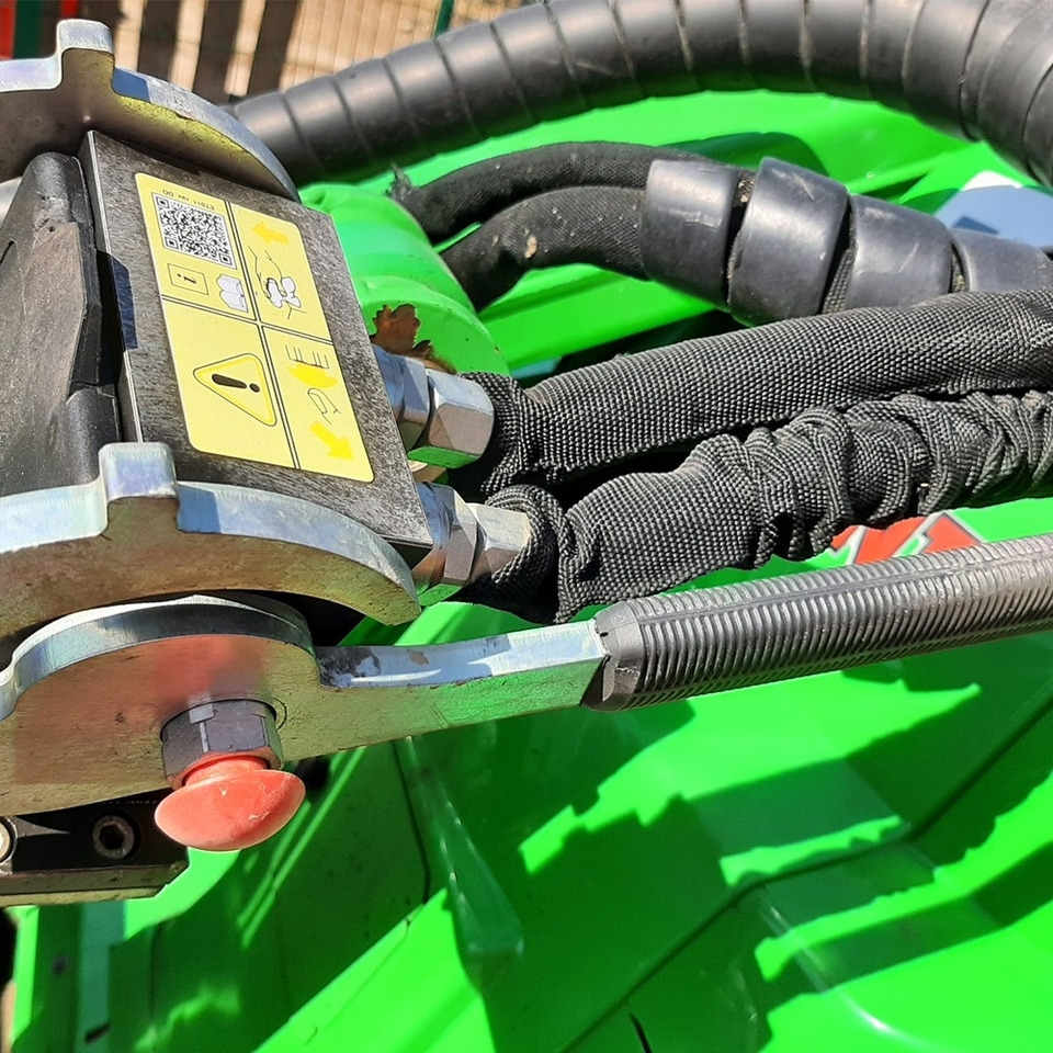 Avant 635 - Ngarkues i artikuluar: foto 5 Avant 635 - Ngarkues i artikuluar: foto 5