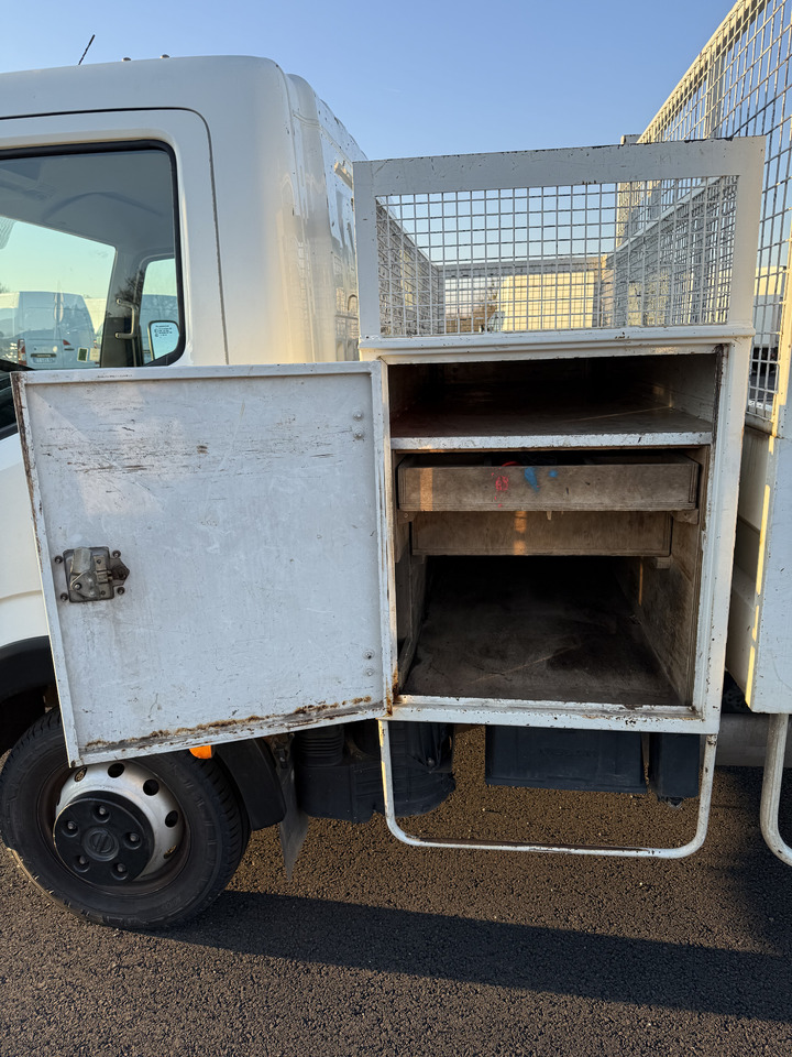 NISSAN CABSTAR 35.11 - Kamioncine vetëshkarkuese: foto 5 NISSAN CABSTAR 35.11 - Kamioncine vetëshkarkuese: foto 5