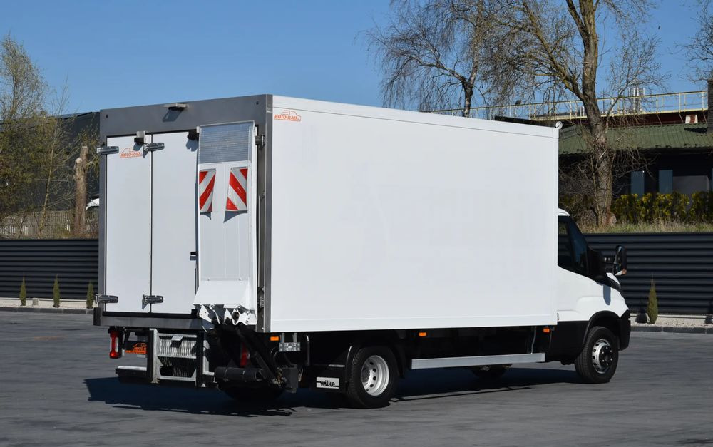 Iveco DAILY 70C18 / 3.0 - 180 KM / AUTOMAT HI-MATIC / 3 OSOBY / CHŁODNIA - MROŹNIA 4,55 M / AGREGAD FRIGOBLOCK / WINDA SORENSEN / KLIMA / TEMPOMAT / KAMERA COFANIA / REGULOWANE ZAWIESZENIE / SERWISOWA - Kamion frigorifer: foto 5 Iveco DAILY 70C18 / 3.0 - 180 KM / AUTOMAT HI-MATIC / 3 OSOBY / CHŁODNIA - MROŹNIA 4,55 M / AGREGAD FRIGOBLOCK / WINDA SORENSEN / KLIMA / TEMPOMAT / KAMERA COFANIA / REGULOWANE ZAWIESZENIE / SERWISOWA - Kamion frigorifer: foto 5