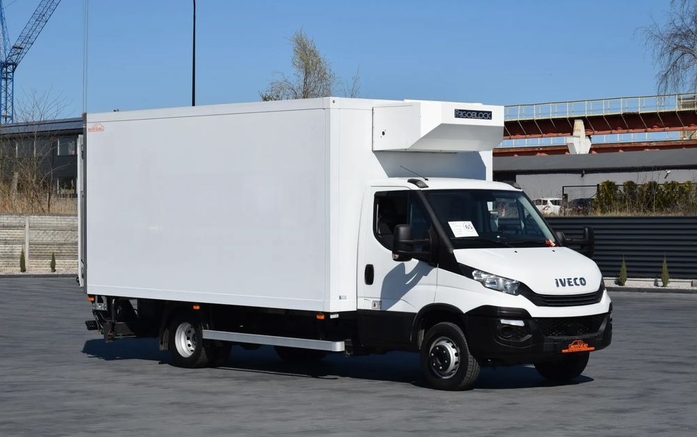 Iveco DAILY 70C18 / 3.0 - 180 KM / AUTOMAT HI-MATIC / 3 OSOBY / CHŁODNIA - MROŹNIA 4,55 M / AGREGAD FRIGOBLOCK / WINDA SORENSEN / KLIMA / TEMPOMAT / KAMERA COFANIA / REGULOWANE ZAWIESZENIE / SERWISOWA - Kamion frigorifer: foto 3 Iveco DAILY 70C18 / 3.0 - 180 KM / AUTOMAT HI-MATIC / 3 OSOBY / CHŁODNIA - MROŹNIA 4,55 M / AGREGAD FRIGOBLOCK / WINDA SORENSEN / KLIMA / TEMPOMAT / KAMERA COFANIA / REGULOWANE ZAWIESZENIE / SERWISOWA - Kamion frigorifer: foto 3