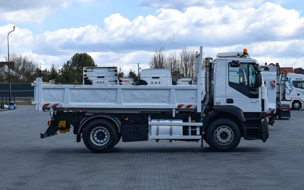 Iveco STRALIS 310 / 4x2 / EURO 6 / WYWROTKA / HYDROBURTA / AUTOMAT / HAK / 2015 / NISKI PRZEBIEG / SPROWADZONY - Kamion vetëshkarkues: foto 4 Iveco STRALIS 310 / 4x2 / EURO 6 / WYWROTKA / HYDROBURTA / AUTOMAT / HAK / 2015 / NISKI PRZEBIEG / SPROWADZONY - Kamion vetëshkarkues: foto 4