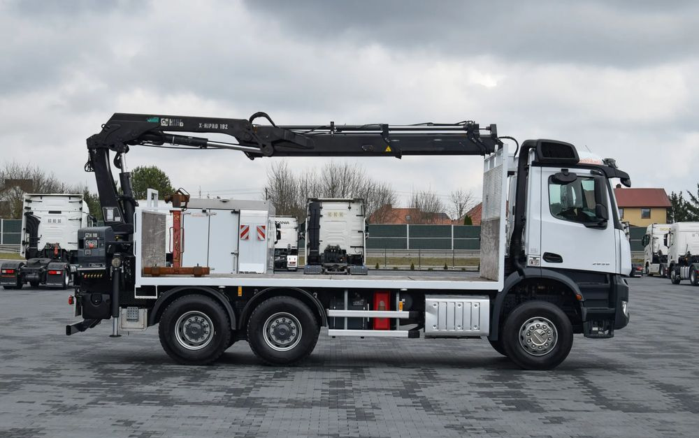 Mercedes-Benz AROCS 2636 / 6x4 / HIAB X-HIPRO 192 E-3 / WYSUW x3 / ROTATOR / STEROWANIE RADIOWE / UDT / PODPORY HYDRAULICZNE / AUTOMAT / KAMERA COFANIA / NISKI PRZEBIEG / SPROWADZONY - Kamion me karroceri të hapur, Kamion me vinç: foto 4 Mercedes-Benz AROCS 2636 / 6x4 / HIAB X-HIPRO 192 E-3 / WYSUW x3 / ROTATOR / STEROWANIE RADIOWE / UDT / PODPORY HYDRAULICZNE / AUTOMAT / KAMERA COFANIA / NISKI PRZEBIEG / SPROWADZONY - Kamion me karroceri të hapur, Kamion me vinç: foto 4