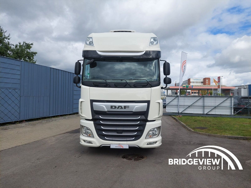 DAF XF450 - Gjysmë-kamion: foto 3 DAF XF450 - Gjysmë-kamion: foto 3