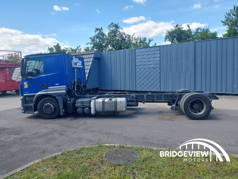 Mercedes-Benz Actros 1843 - Kamion kabinë-shasi: foto 4 Mercedes-Benz Actros 1843 - Kamion kabinë-shasi: foto 4