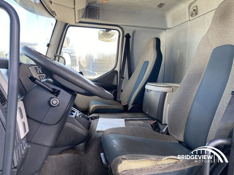 Volvo FL 250 - Kamion frigorifer: foto 3 Volvo FL 250 - Kamion frigorifer: foto 3