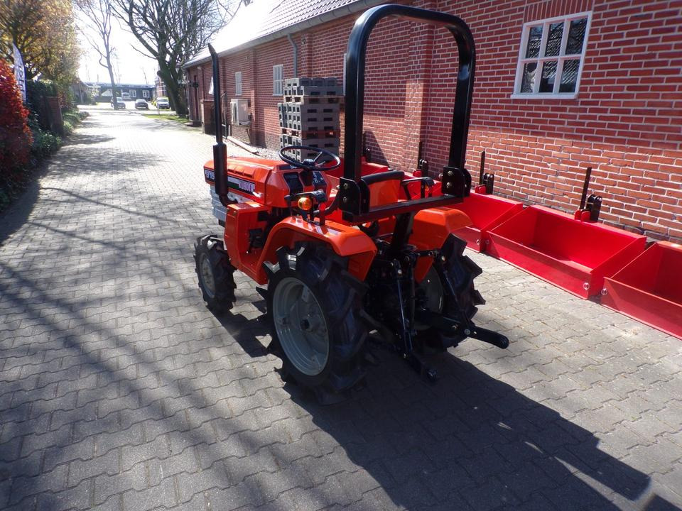 Kleintraktor Kubota B1502, ab 95€ pro Monat. - Minitraktor: foto 4 Kleintraktor Kubota B1502, ab 95€ pro Monat. - Minitraktor: foto 4