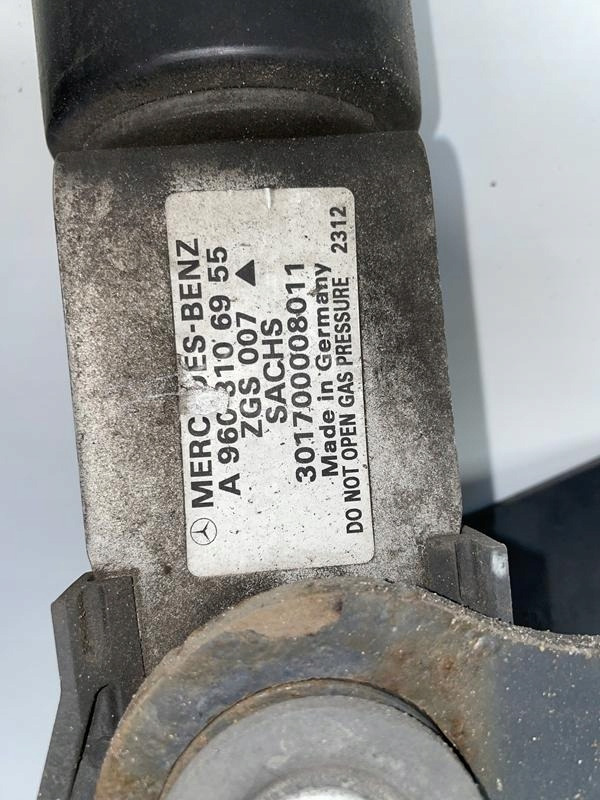 AMORTYZATOR WSPORNIK KABINY ACTROS A9603106955 - Suspension i kabinës për Kamioni: foto 3 AMORTYZATOR WSPORNIK KABINY ACTROS A9603106955 - Suspension i kabinës për Kamioni: foto 3