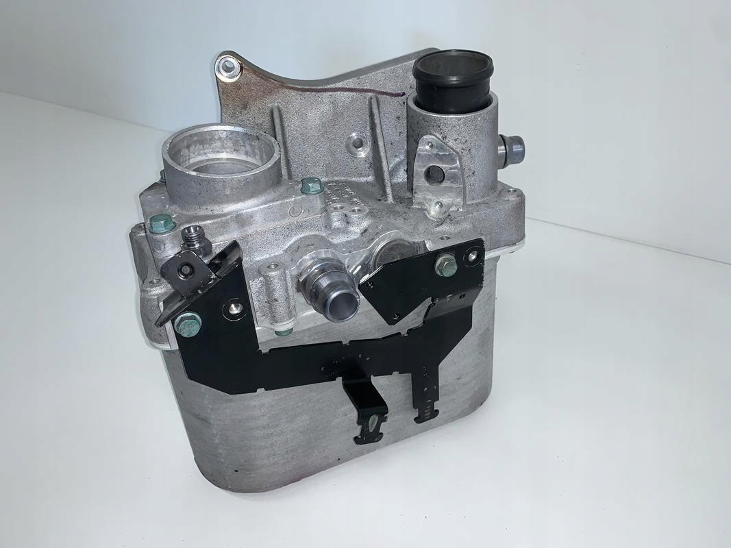 CHŁODNICA POWIETRZA INTERCOOLER MAN TGX TGS EURO 6 - Ftohësi i ndërmjetëm për Kamioni: foto 2 CHŁODNICA POWIETRZA INTERCOOLER MAN TGX TGS EURO 6 - Ftohësi i ndërmjetëm për Kamioni: foto 2