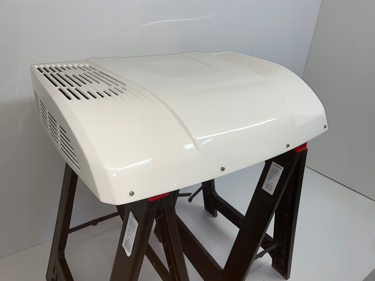 KLIMATYZACJA MAN SCANIA WAECO RT880 RT 880 - Kompresor A/C për Kamioni: foto 2 KLIMATYZACJA MAN SCANIA WAECO RT880 RT 880 - Kompresor A/C për Kamioni: foto 2