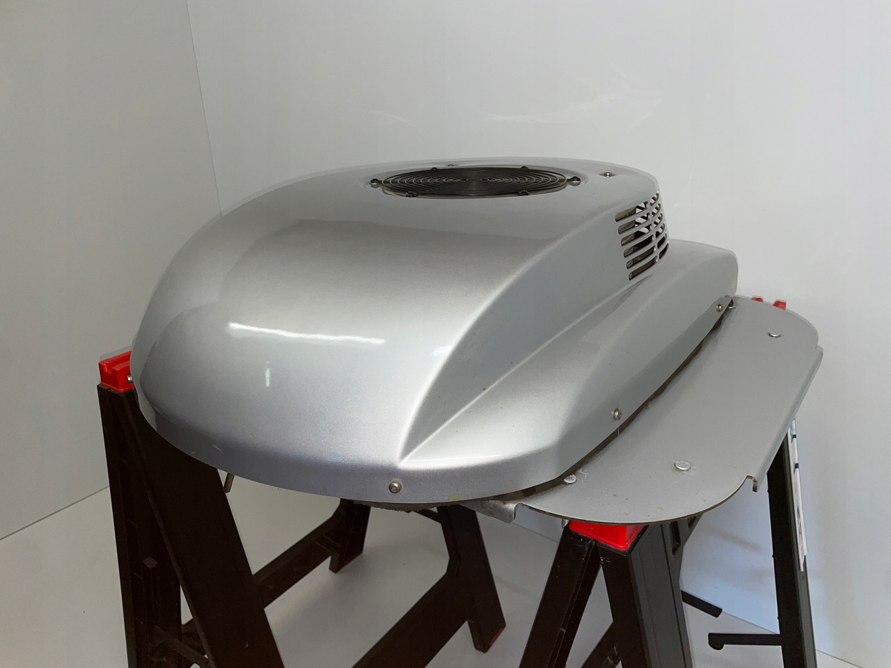 KLIMATYZACJA POSTOJOWA WAECO CA800 MAN SCANIA VOLVO DAF CA-0800-DC - Kompresor A/C për Kamioni: foto 4 KLIMATYZACJA POSTOJOWA WAECO CA800 MAN SCANIA VOLVO DAF CA-0800-DC - Kompresor A/C për Kamioni: foto 4