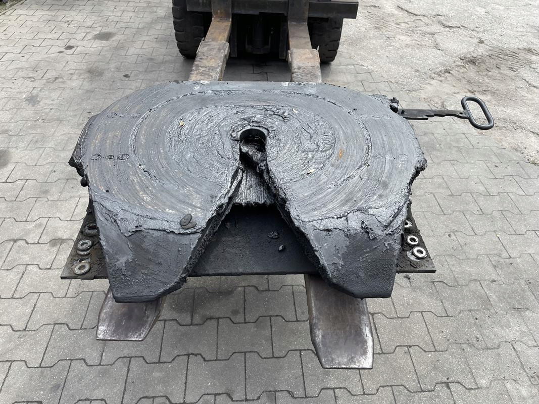 SIODŁO JOST MAN TGX TGS TGS 185 MM ZACZEP HAK - Bashkues i rrotës së pestë për Kamioni: foto 3 SIODŁO JOST MAN TGX TGS TGS 185 MM ZACZEP HAK - Bashkues i rrotës së pestë për Kamioni: foto 3