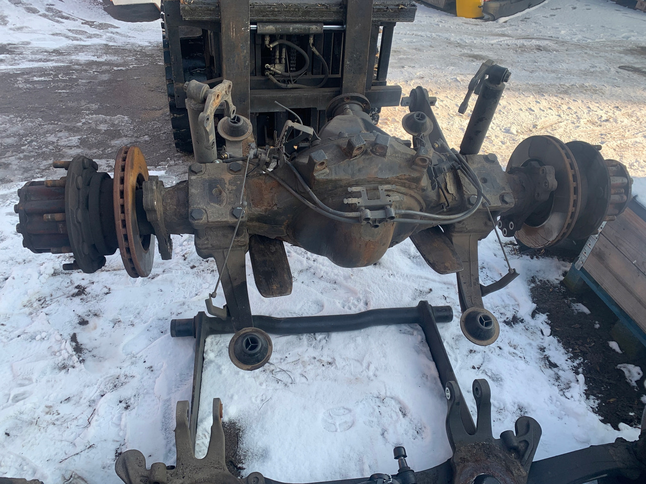 TYLNI MOST DYFER MERCEDES ACTROS MP4 R440 2,227 - Aksi i përparmë për Kamioni: foto 1 TYLNI MOST DYFER MERCEDES ACTROS MP4 R440 2,227 - Aksi i përparmë për Kamioni: foto 1