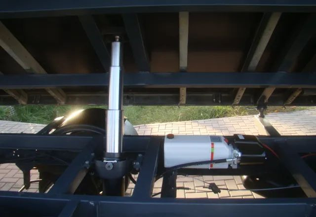 Iveco DAILY 100%PRZEBIEG-POTWIERDZONY - Kamioncine vetëshkarkuese: foto 3 Iveco DAILY 100%PRZEBIEG-POTWIERDZONY - Kamioncine vetëshkarkuese: foto 3